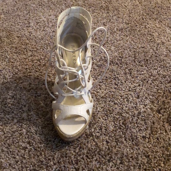 Bakers white tie up stiletto - Picture 2 of 3